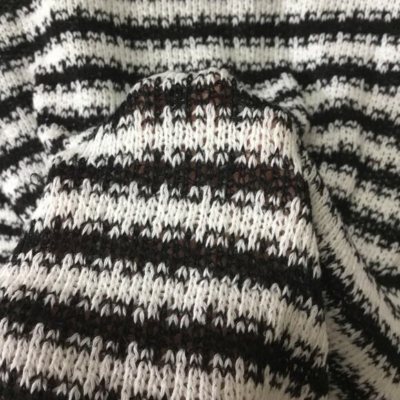 Splendid Black and White Pattern Sweater - Picture 8 of 10